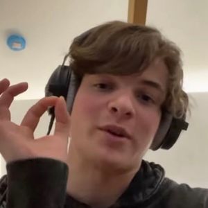 Meet your Posher, Leila